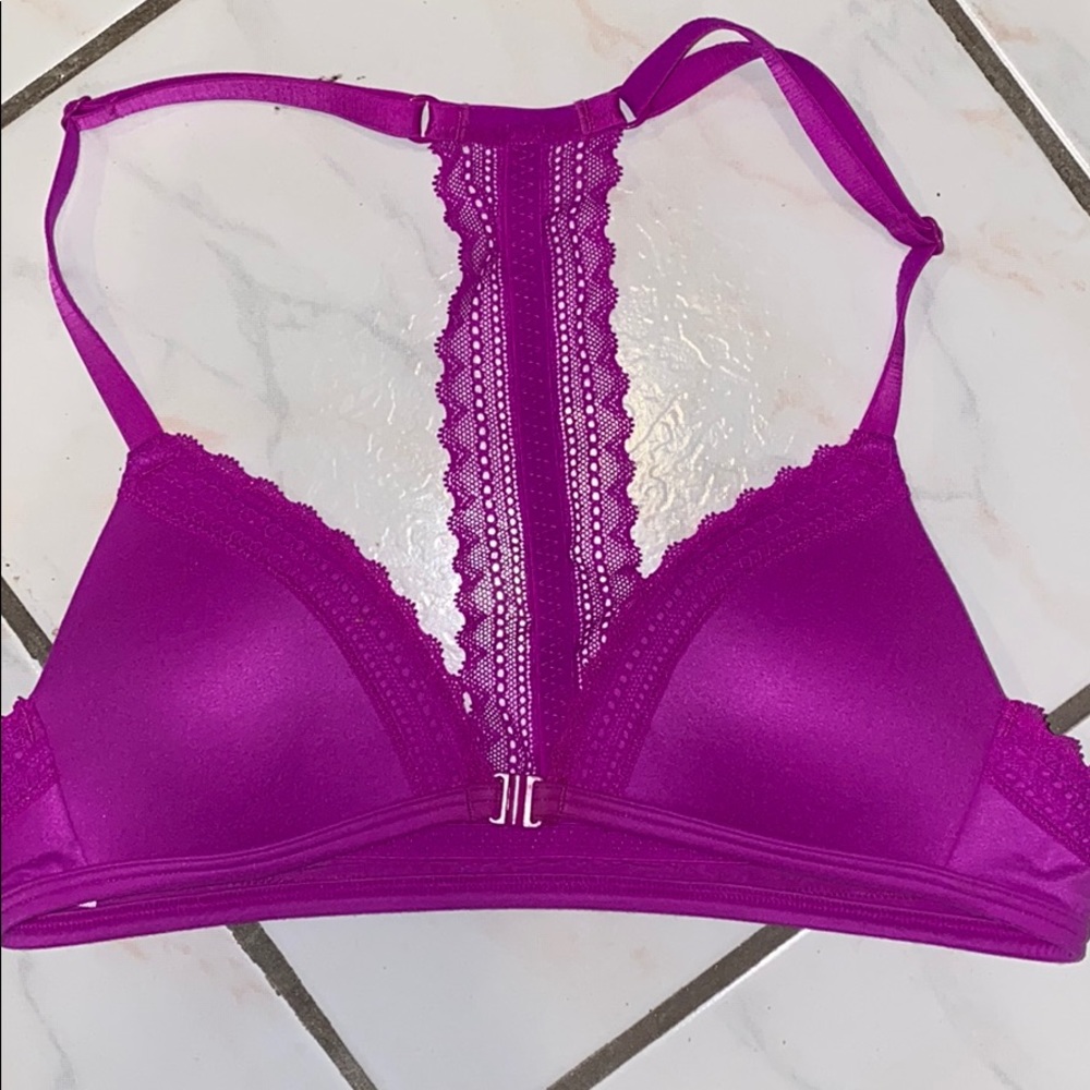32AA Unworn Soft Bra. Very Comfy Material